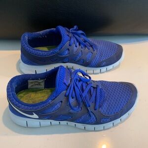 *Used* Nike, blue, men’s, size 9.5, running/gym, sneakers